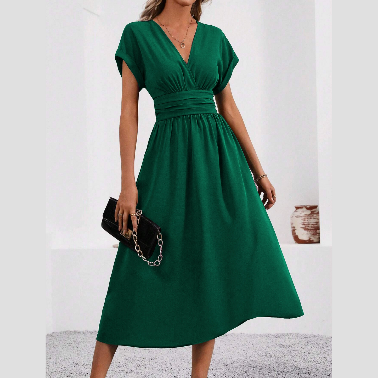 👗✨Women's V-neck Nipped-in Waist Dress-Neck Slim Fit Dress – Brunch to Night Out 🔥